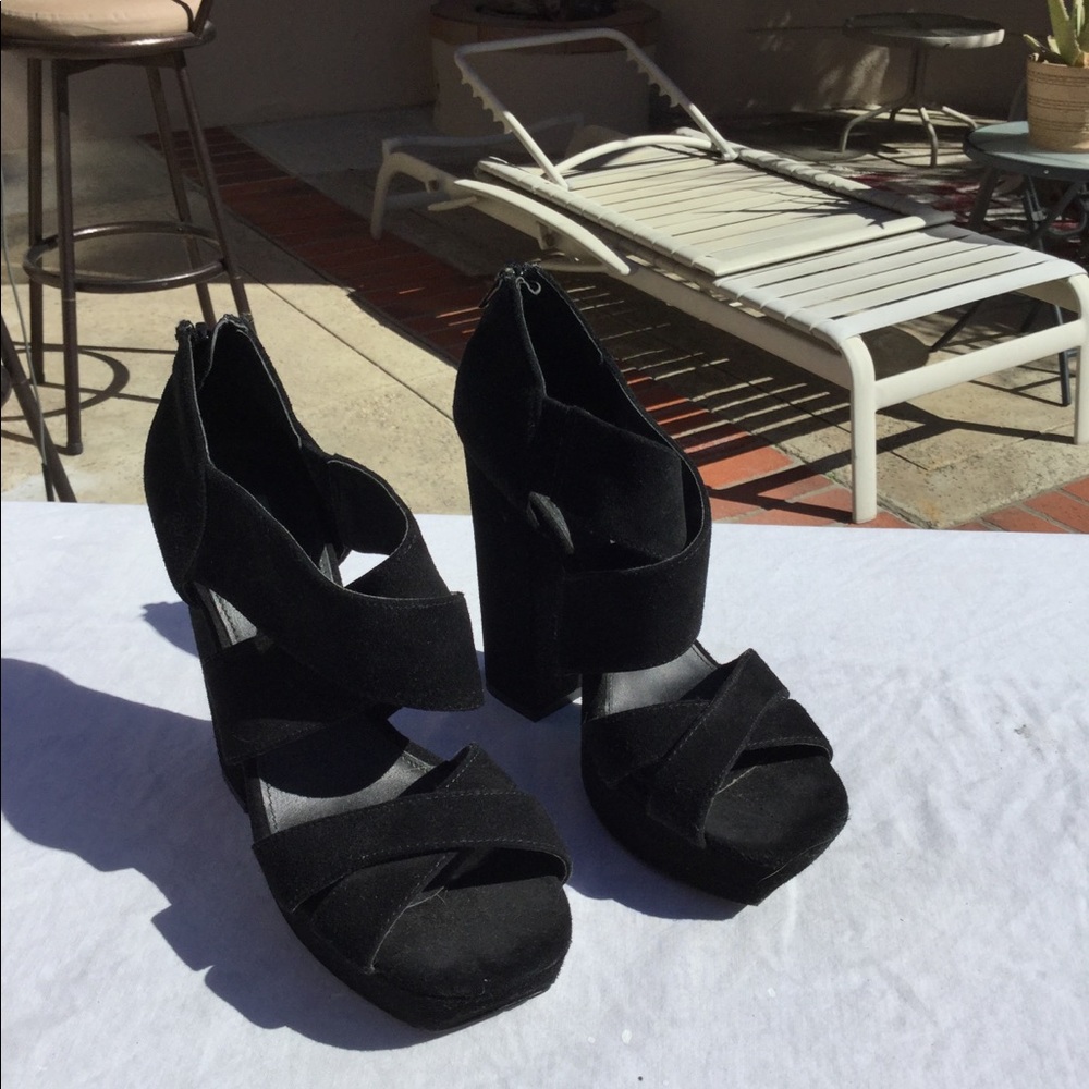Black Steve Madden heels